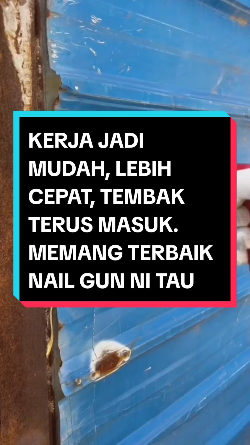 Serius memudahkan kerja kalau nak paku apa apa tau. tembak terus masuk🔥memang function nail gun yang macam ni tau. tak payah nak drill bagai sudah!!!! #nailgun #hammergun #nailhummer 