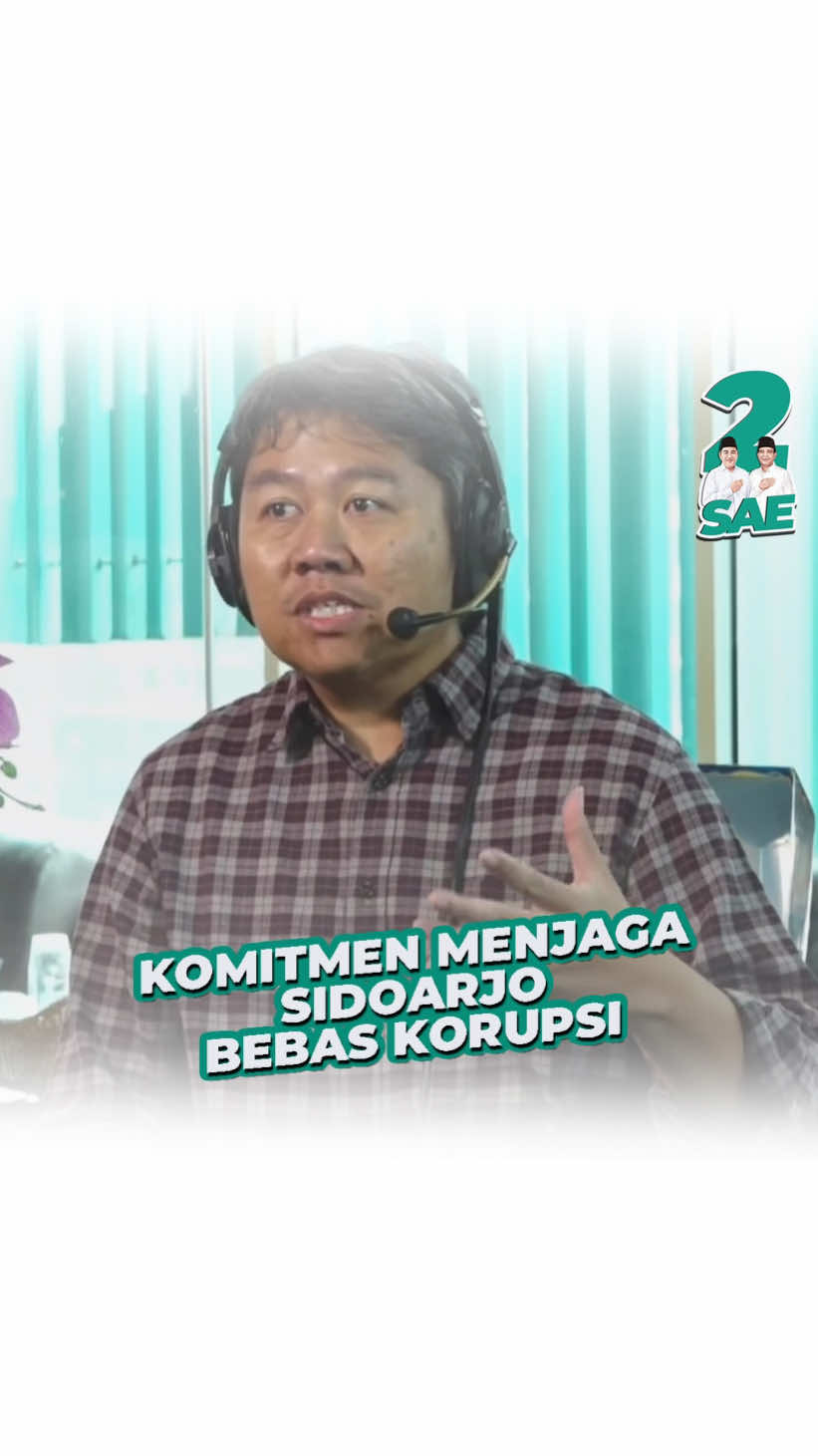 Assalamualaikum #BoloSAE Dalam kesempatan liputan oleh @Suara Surabaya, Mas Iin mendapat pertanyaan dari masyarakat terkait bagaimana komitmen dalam mengatasi korupsi. Dengan tegas Mas Iin menjawab dengan menggandeng KPK sebagai pilot project Kabupaten bebas korupsi di Indonesia. Melalui komitmen ini jelas bahwa Mas Iin dan Abah Edy memiliki keyakinan untuk bisa membawa Sidoarjo sebagai daerah yang anti korupsi selama 5 tahun kedepan. #Sidoarjo #SAE #SidoarjoSAE #MasIin #AbahEdy #SidoarjoBangkitdanBermartabat #AchmadAmirAslichin #EdyWidodo