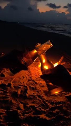 This Feeling 🔥 #travel #Traveler #Traveller #Travellersuniverse #corona #view #views #beer #sunset #ocean #beach #sunset #campfire