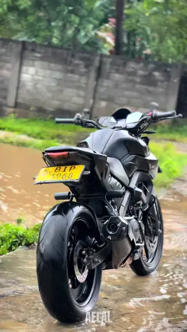 ගංවතුර එන්ඩ නාමු..😉🏊#yamaha #BIP #mt15 #mt15modified #mt15lover #srilankabikelovers #r15v3 #support_me #fypシ 