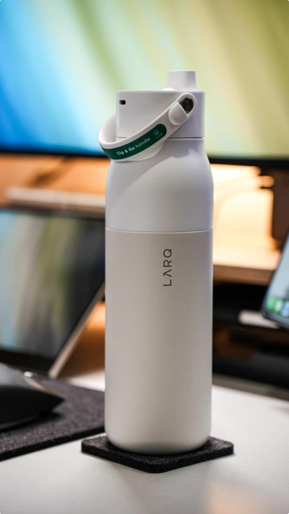 This is not just a bottle. It’s a self-cleaning, water-purifying powerhouse 🤯 This is the PureVis 2 by @LARQ In short, it cleans itself and purifies the water for you.  So that means no more worrying about odors or having to scrub your bottle all the time, it keeps itself clean with UV-C tech and it works like magic. 💡 It’s charged by USB C and is perfect for work, travel, or just sitting on your desk reminding you to hydrate. Simple, clean, and just makes life a bit easier. 💧 I have always struggled to drink enough water throughout the day and many other people suffer from dehydration, paired with the LarQ app it will remind you to drink water, help you keep track of your progress and view insights so you can hit those goals you have. I personally never leave home without it and it will now remain on my desk while I’m working. This way I know I will drink enough water throughout the day 💪🏻 Let me know what you think 👇🏻 ———————————— Link in bio for more ✌🏻 #purevis2 #drinkbrilliantly #productivity #hydration