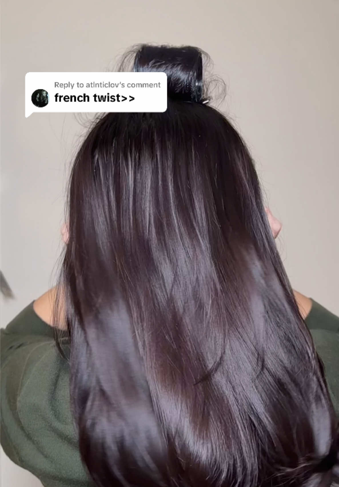 Replying to @atlnticlov this should be your go to holiday hairstyle 🎄 #hairtok #frenchtwist #frenchcomb #holidayhairstyle #hairstyle #hairtutorial #hairinspo #fyp 