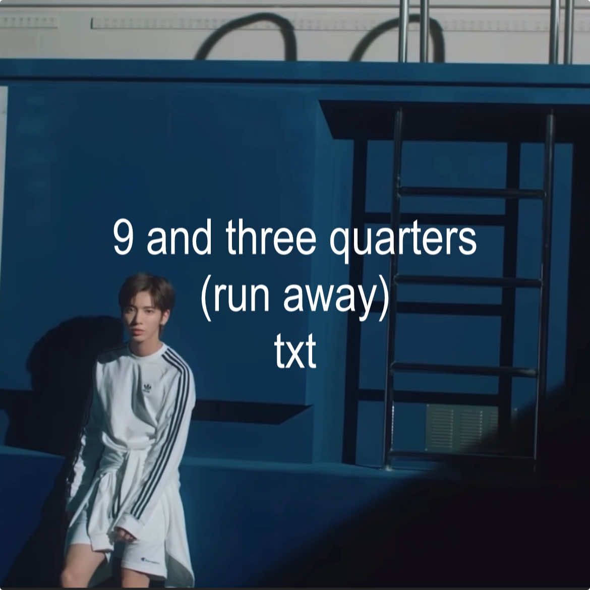 run away baby 🗣️ #txt #txt_bighit_official #txtedits #letras #kpop #fyp #yeonjun #hueningkai #soobin #brat #taehyun #beomgyu #moa 🌙