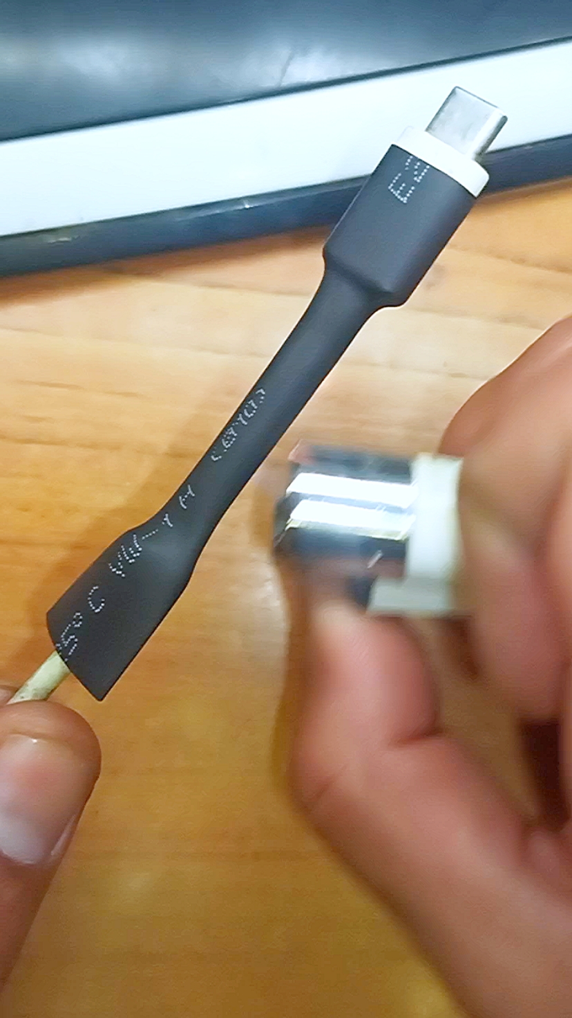 للتواصل --01000207055 الشرينك الحراري للحفاظ على وصلات الشاحن و السماعات Heat shrink to keep charger and headphone cable intactالشرينك #الريكم #الشرينك   #الصين_ماله_حل #DIY #diyproject #شرينك_حراري #الصين #TextToSpeech #heatshrink #shrinktubes #shrinktube #heatshrinktube 