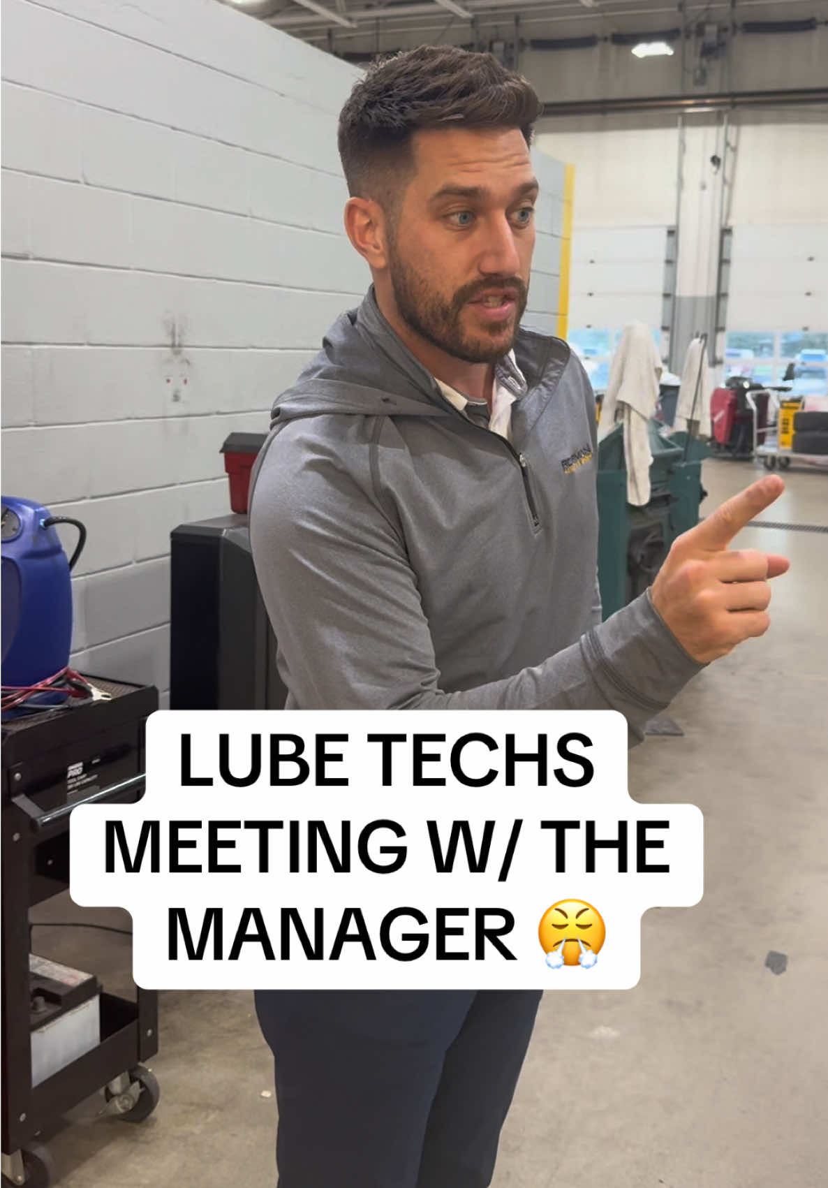 wheels are flying off, drain plugs are loose, and all you care about is what’s for lunch??? #mechanicsoftiktok #oilchange #techniciansoftiktok #cardealership