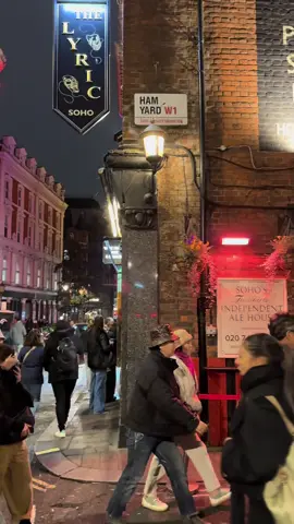 London Soho 🇬🇧 Great Windmill Street W1