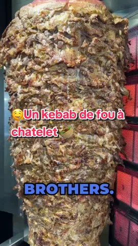 🥙 UN KEBAB DE FOU À CHÂTELET 🥙*publicité invitation produits offerts Chez @Los Brothers tu vas trouver des kebab classique ou berliner maison, halal et fait maison en plein cœur de châtelet. Le resto est immense et l’accueil et au top ! 👌  ❤️ Mon coup de coeur : Berliner fêta 🥙 💰10€ environ Los brother :  73 Rue St Denis, 75001 Paris Identifie un ami qui devra t’y emmener 😂 #halal #restaurant  #restauranthalal #streetfood #berliner #kebab 