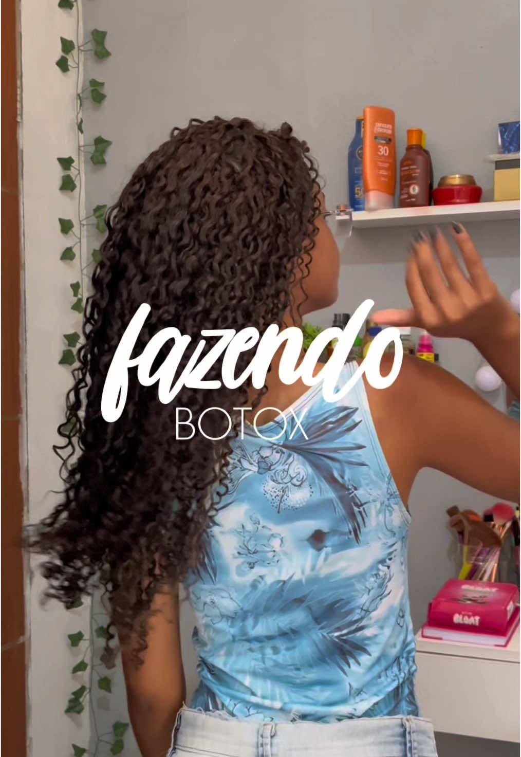 finalmente esse vídeo saiu!!! e meu cabelo no momento já está cacheado novamente, so fiquei um dia com ele liso.  CUPOM: KEILA10 site da plancton na minha bio. @Plancton Cosméticos  #botox #cachos #fy #explore #viral 