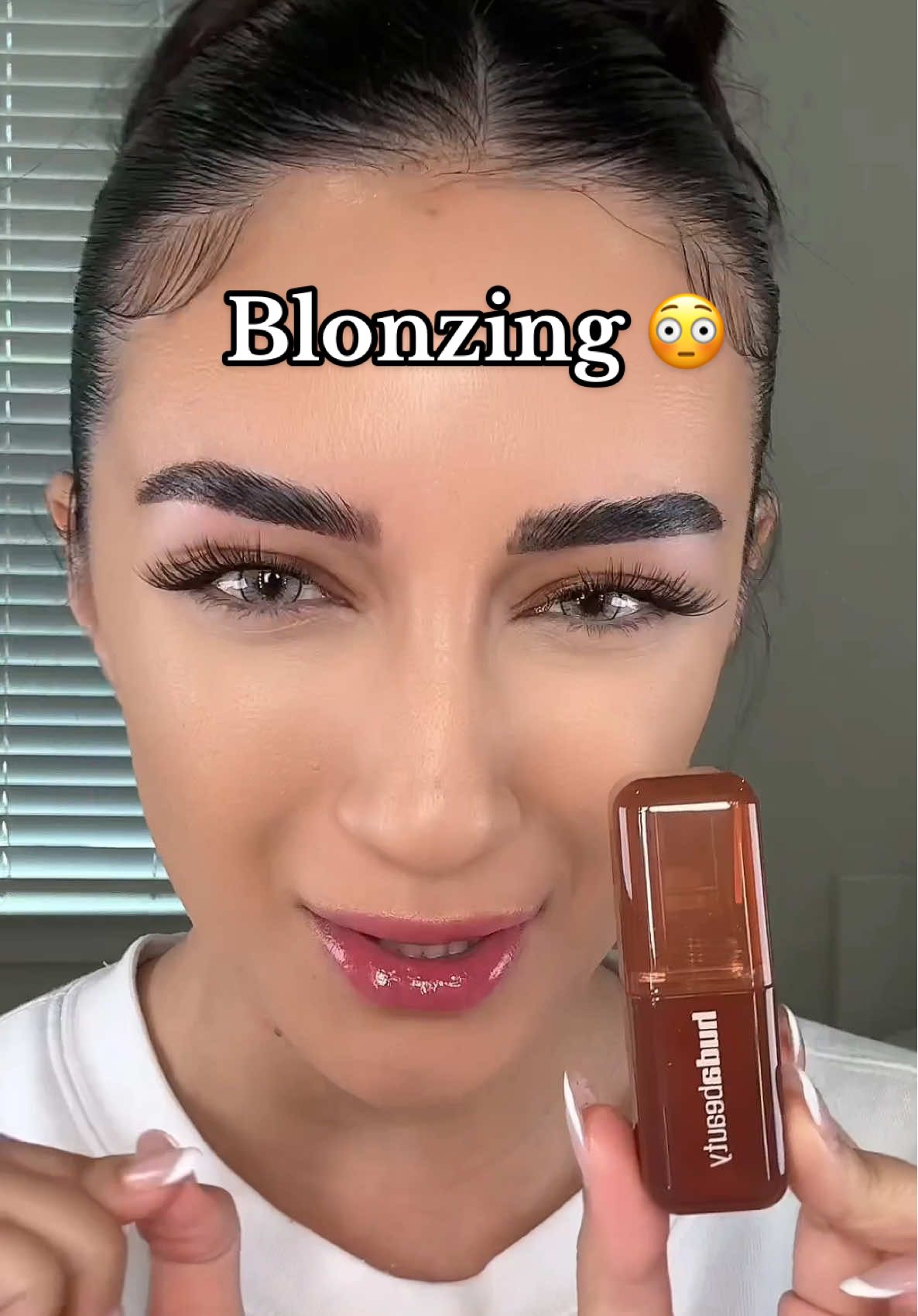 Your sign to try BLONZING ✨im using  @Huda Beauty blush filter #makeup #blonzing #hudabeauty #makeuphacks #blushhack 