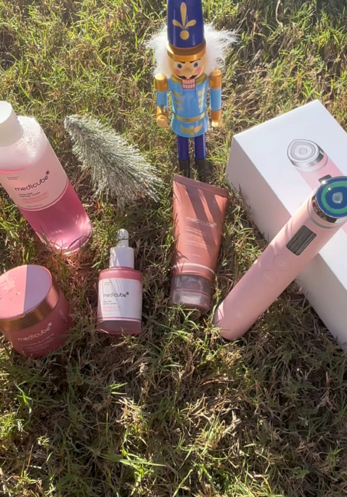 ✨ Achieve the ultimate glow with the Medicube Pink Glass Glow Routine Set! ✨ Perfect as a Black Friday gift for flawless, radiant skin. This skincare combo includes everything you need for hydration, rejuvenation, and a youthful glow—now at 35% off for a limited time. 🎁 Treat yourself or someone special to the perfect skincare gift! Don’t miss this Black Friday deal! 💕 🛍️ Shop now and elevate your skincare routine! #Medicube #BlackFridayDeals #glassskin #SkincareGlow #FlawlessSkin #SkincareGiftSet #HydrationHeroes #KBeautySkincare #RadiantSkin #GlowingSkin #SkincareRoutine #SelfCareGifts #SkincareAddict #BeautyDeals @medicube 