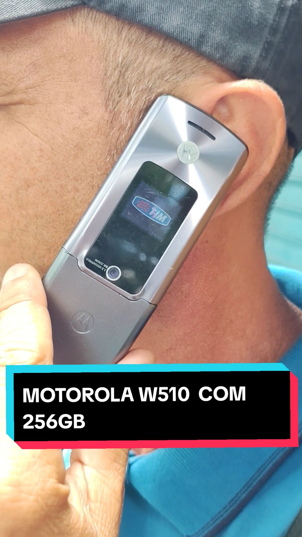 Motorola antigo com cartão de memória de 256GB 😲😲😲 #motorolaedge #w510 #antigo #256gb #lembrancas 