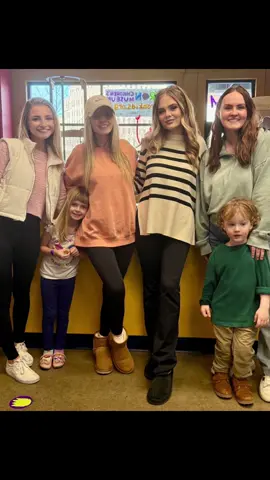 Join our Village!!! Link in my bio to get to the group! @MERCEDES | sahm @Elle✨ | Mama² #MomsofTikTok #ohiomoms #ohio #ohiomomtok #momfriends #ohiomomtok #ohiostate #clevelandrocks #momlife #sahmsoftiktok #sahmlife #CapCut 