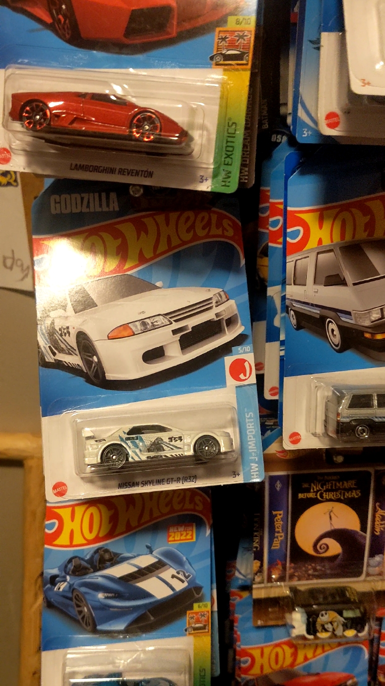 JDM Hot Wheels in the TikTok Shop #hotwheels #diecast #toy #toys  #hotwheelscollections #cayce79cayce79 #blackfriday #tiktokshopmademebuyit #jdm #TikTokShop 