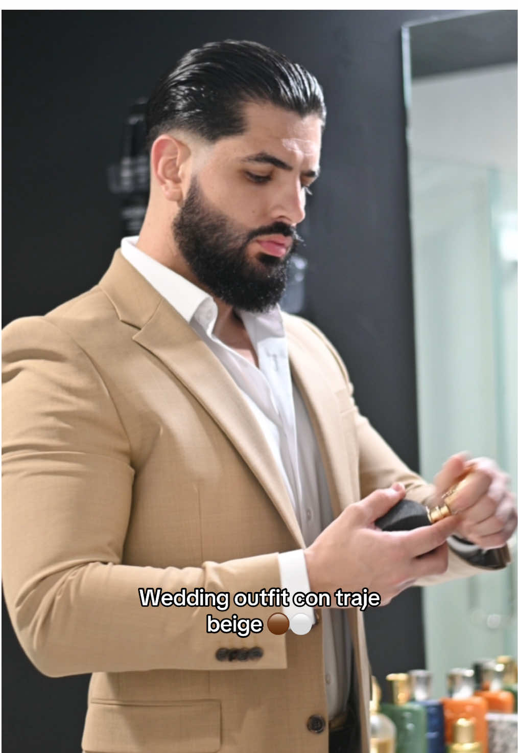 Wedding outfit con traje beige 🟤⚪️ #suitstyle #formaldress #formaloutfit #menshair #menswear #outfit #outfitideas #fashion #mensgrooming #hair #hairstyle #hairstyles #hairtutorial 