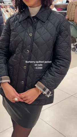 The most gorgeous staple for your autumn/winter wardrobe🧥🍂  #christmasshopping #burberry #quiltedjacket #bicestervillage #classystyle #christmasshopping #blackfriday #fashiontiktok 