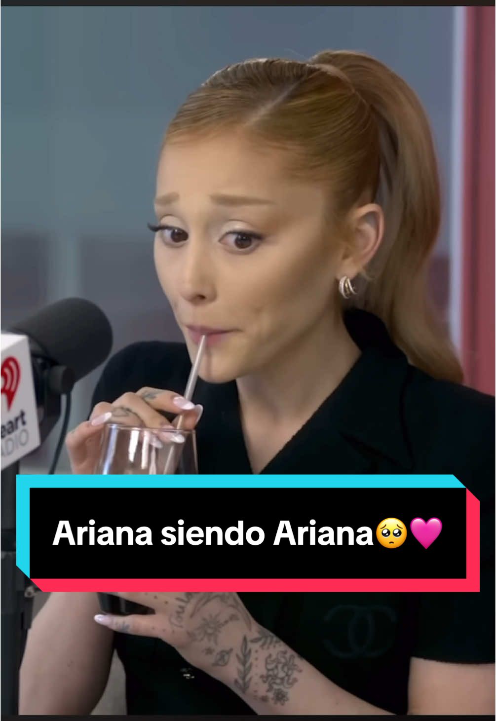 Ariana Ansiedad Grande te amamos tal y como eres😂🥹✨🩷 #arianagrande #ariana #wicked #arianator #arianators #arianagrandefan #anxiety #bowenyang @arianagrande @bowen yang 