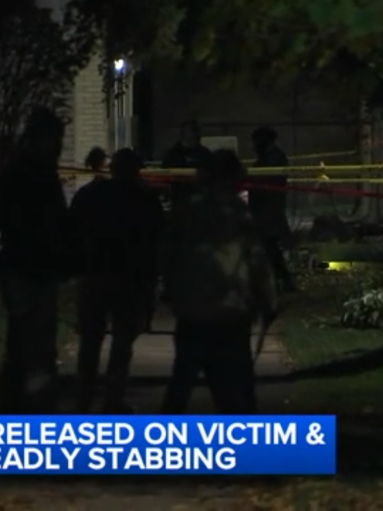 Woman killed in Jefferson Park by knife-wielding husband; off-duty CPD officer recovering #chicago #domesticviolence #domesticviolenceawareness