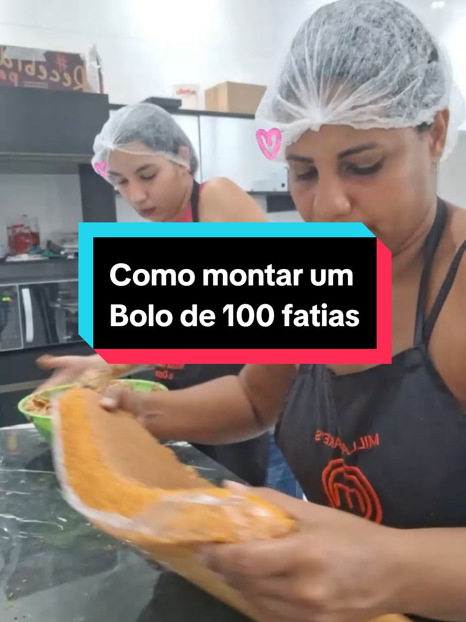 O maior bolo do cardápio! MASSA BAUNILHA MOÇA COZIDA COM AMEIXA  #bologrande #100fatias  #millacakesedoces  #montandobolo 