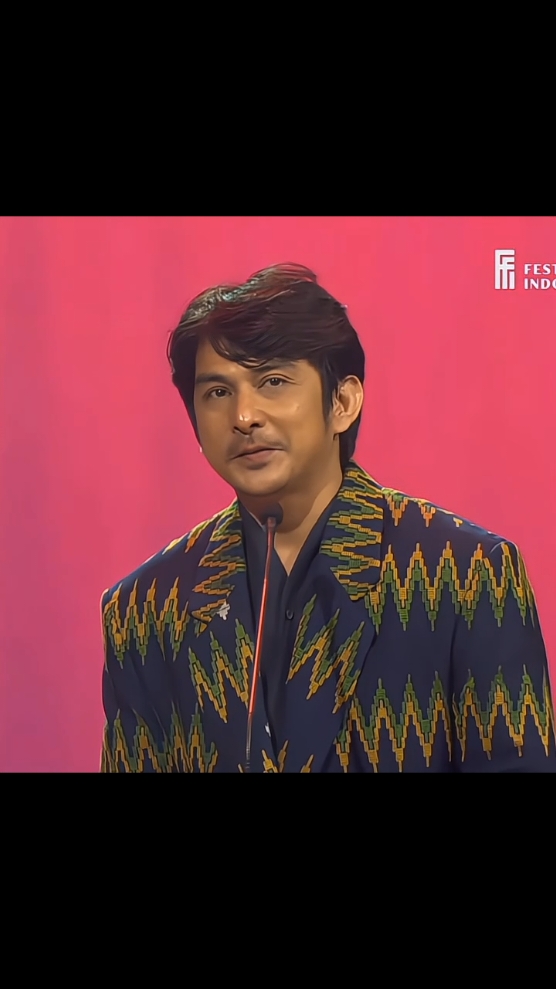 Siapa yang kenal dia?? Proud of You Yoga Pratama Underrated Actor yang masuk nominasi pemeran utama pria terbaik di FFI 2024  Meskipun Ga menang tetep kerenn 🫶🏻🤩 Apalagi peran Thomasss mantap pol semoga thomas tenang di alam sana 😭 #festivalfilmindonesia #FFI2024 #filmindonesia #kabutberduri #yogapratama  #netflix #beranda  #foryoupage #fyp #xybca @festivalfilmid 