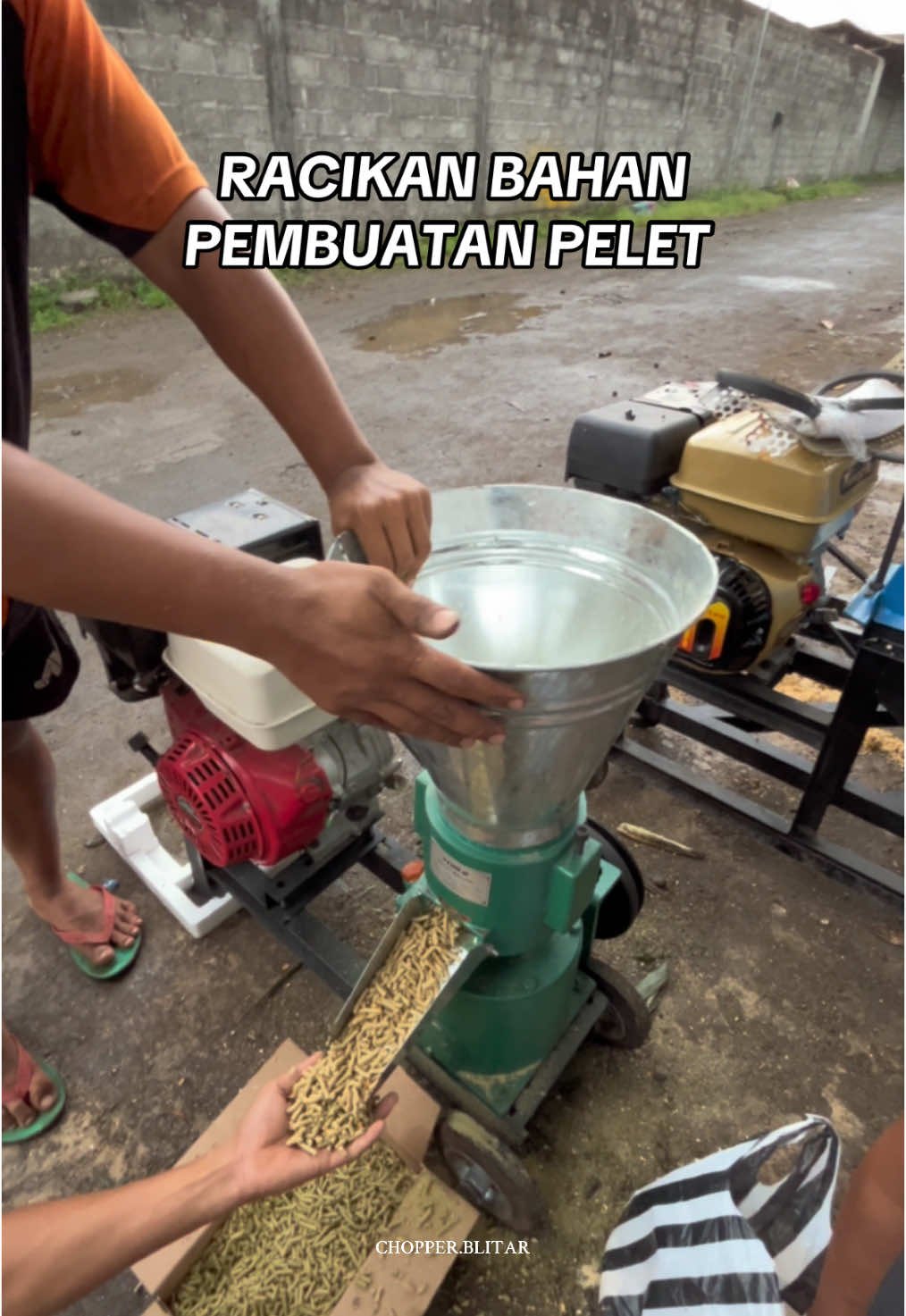 Sangat mudah produksi pelet,Info pemesanan langsung hubungi wa 085604339904#tukanglas #blitar #chopperblitar #mesin #pelet #pencacahrumput 