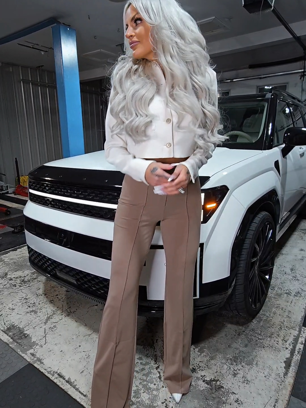 The lighting in my garage is top tier 👌 #hair #fashioninspo #barbie #tiktokviral #tiktok #style #blonde #nails #car #fyp #california 