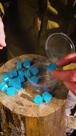 The man shows SURVIVAL skills with soap #survival #lifehacks #bushcraft #Outdoors #camping 