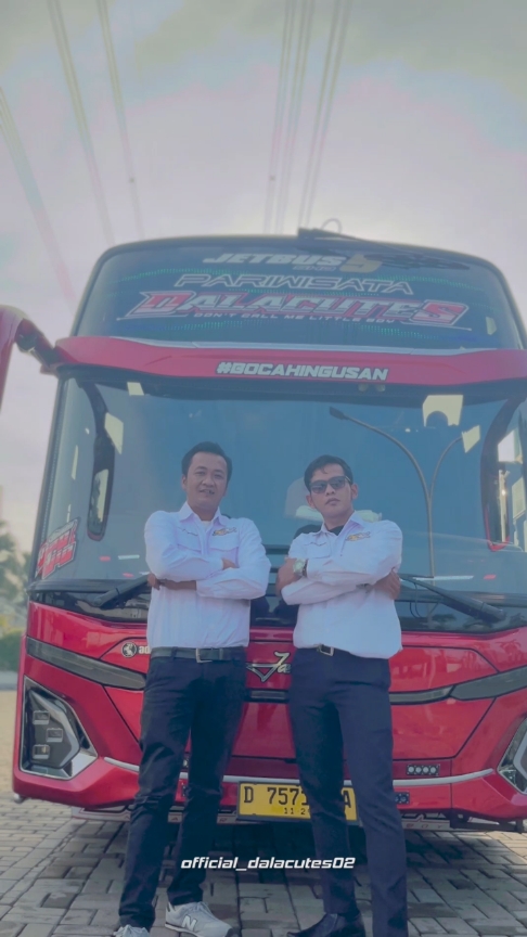 Mata ngantuk,Badan Lelah, tapi semangat mu jangan sampai menyerahh🥰🔥 Slebeewwww #aktorslebew #slebewstyle #jangule #janguleeetransport #slebewwnewstyle #fyp #fypシ゚ #fypbus @official_dalacutes02 @Janguleee @27egis @Team Ajag Ijig @ficoffe23_ 