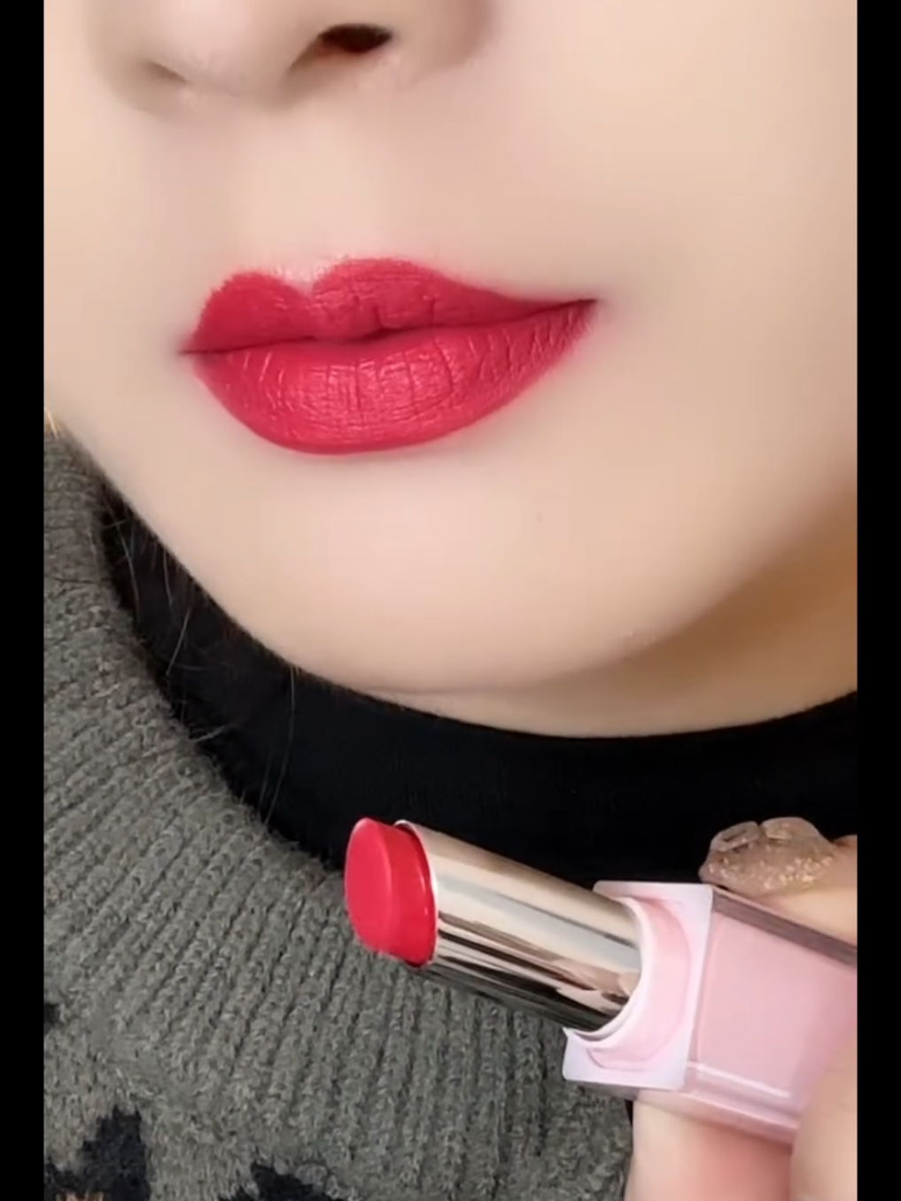 Lipstick Tutorial, Beauty Tips #lipgloss #makeup #makeuptutorial #unfreezemyaccount #foryoupageofficiall #usa_tiktok #viralvideo #lipstick 