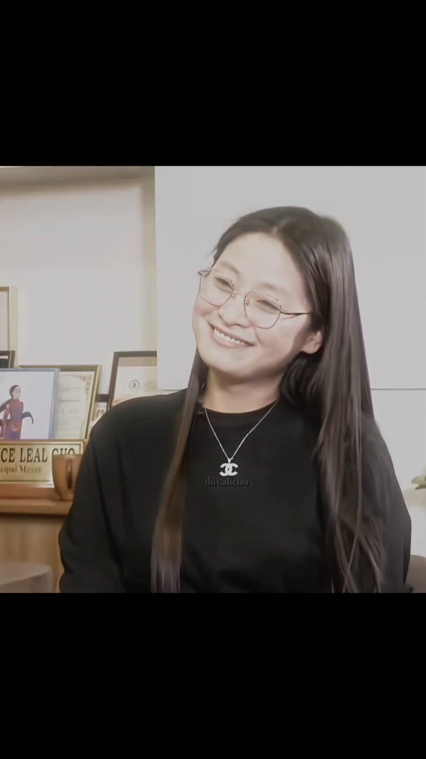 her smile >>>> . . . . . #aliceguo #mayoralicelealguo #alicelealguo #edit #fyp #foryoupage #trend 