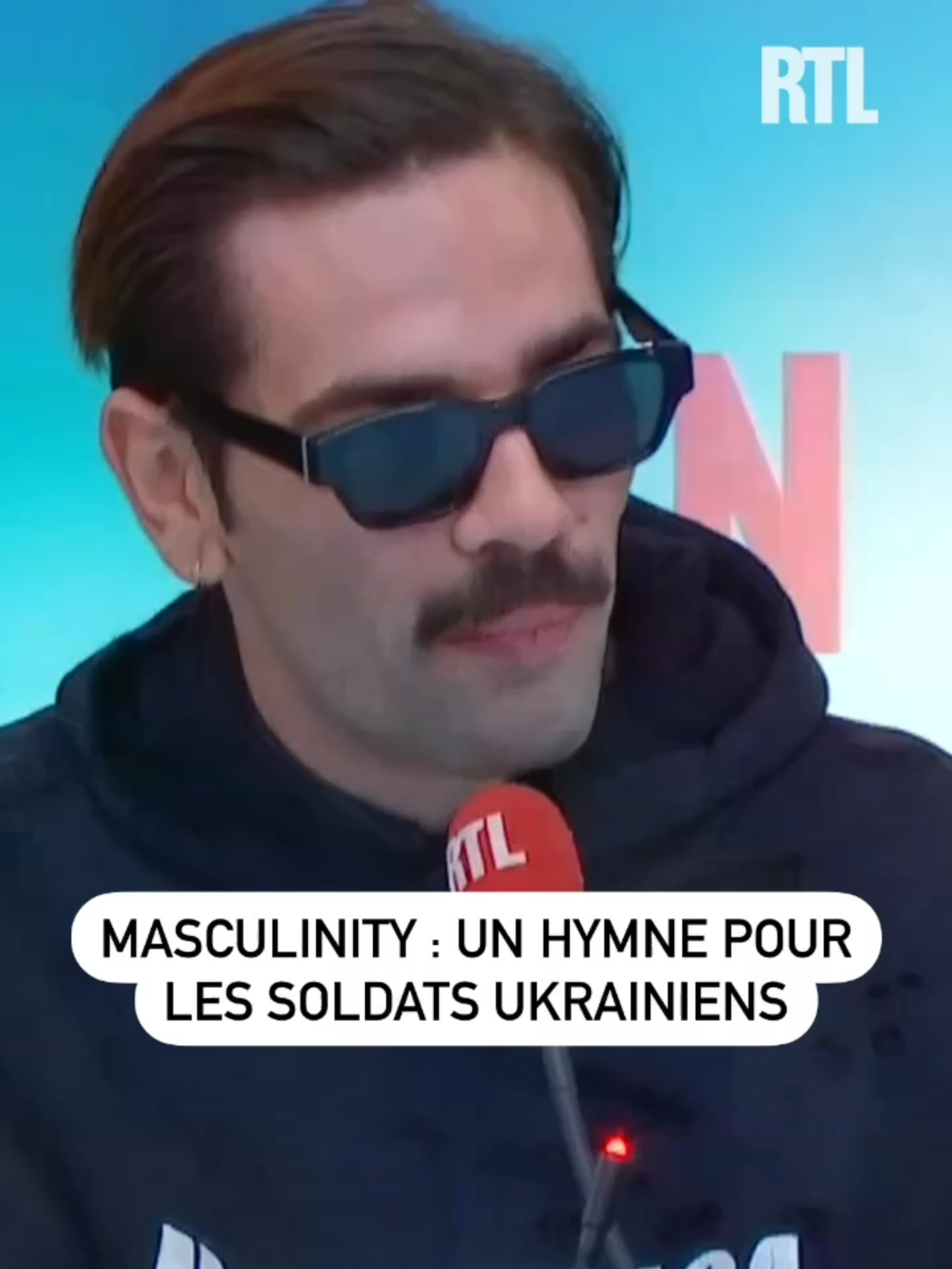 Masculinity : un hymne pour les soldats ukrainiens ! Le chanteur @thisisluckylove invité de #RTLMatin avec Amandine Bégot et Thomas Sotto : il sort son premier album 