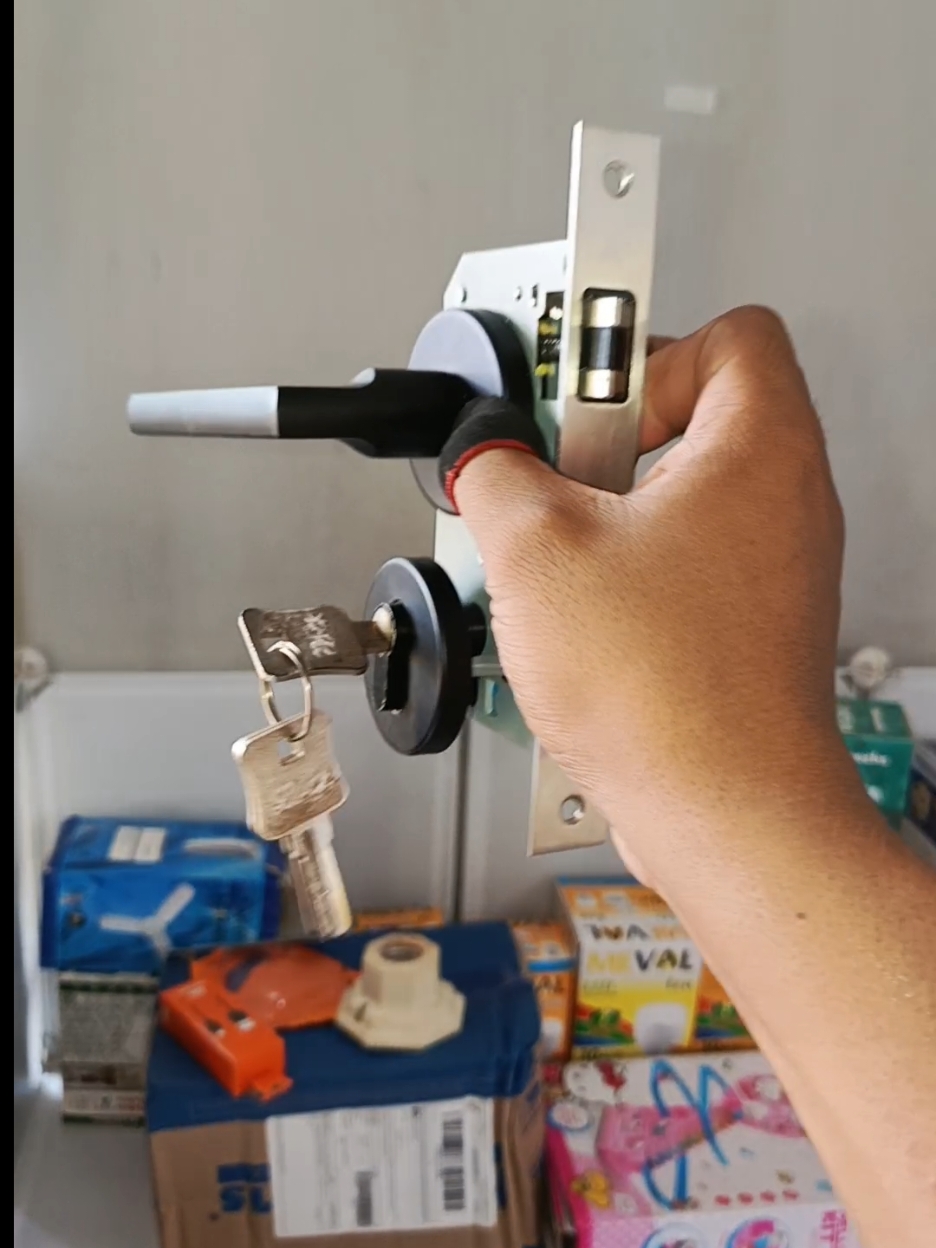 #handlepintu #gagang #handlepinturumah #gagang pintu kamar tidur 1 set #cuantanpabatas #gagang pintu kamar tidur 1 set #handlepinturumah #gagang #handlepintu #promoguncang1212 #shopmastercreatorcarnival #shopmaster #gilagilajualan 