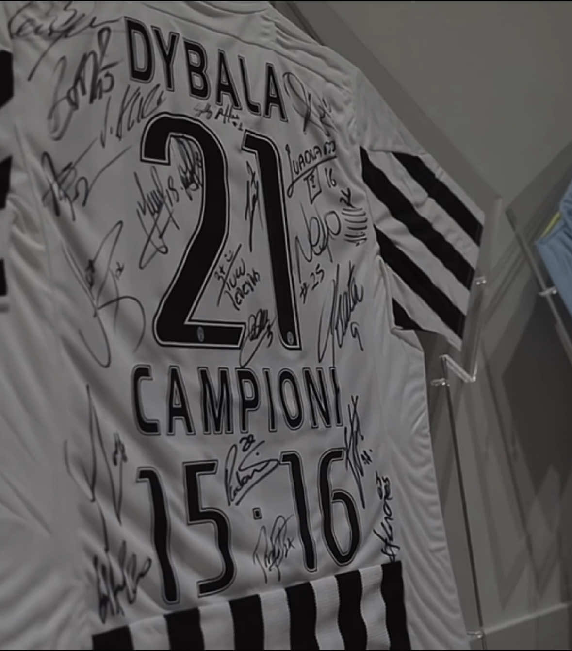 Best retro Jerseys link in bio @The Jersey Co | #dybala #juventus #viral #fyp 