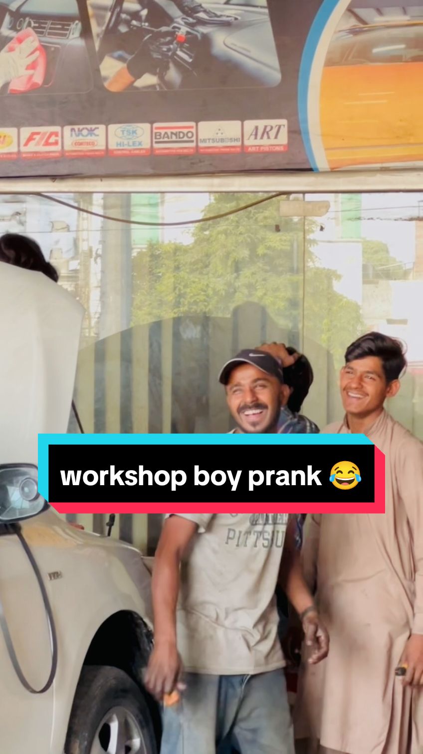 workshop boy prank 🤣 #funny #rj_nazim_official #siasi_shoorli #girlvoiceprank #entertainment 