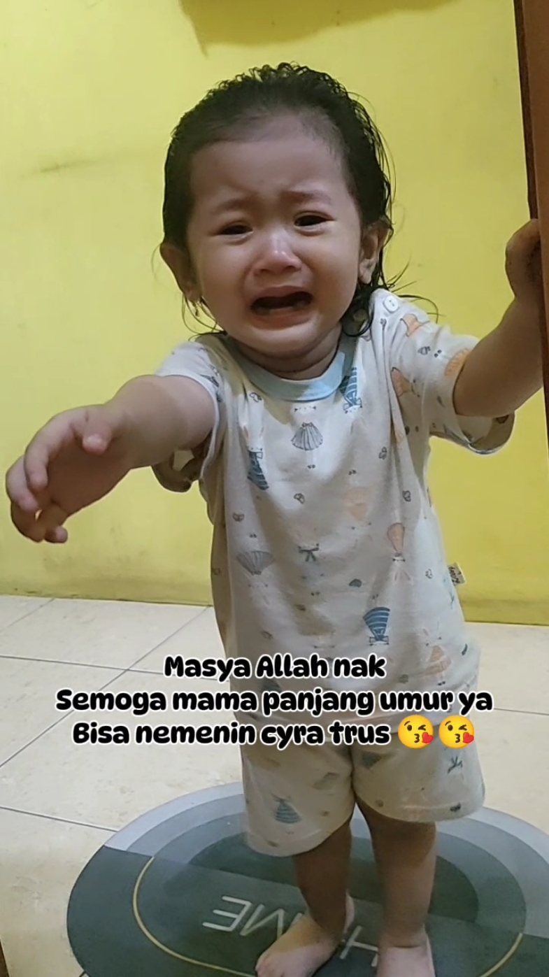 Padahal setiap mau mandi selalu ijin ,dan selalu di iyain 🥲 baru mau buka pintu ehh nangis kejer 😌😌 #masyaallahtabarakkallah #toddler23bulan #alumnihpljanuari2023