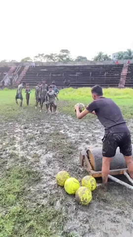 YOU MUST LOVE BEING COVERED IN MUD 😉😍🧤 #goalkeeper #goalkeepers #gk #motivation #gkunion #gkcoaching #football #Soccer #futbol #skills #funny #happiness #grassroots #grassrootsfootball #fussball #footballcommunity #funnyvideos #calcio #fußball #fodbold #voetbal #futebol #world #goalie #portero #arquero #soccer #nonleague#nonleaguefootball #fyp 