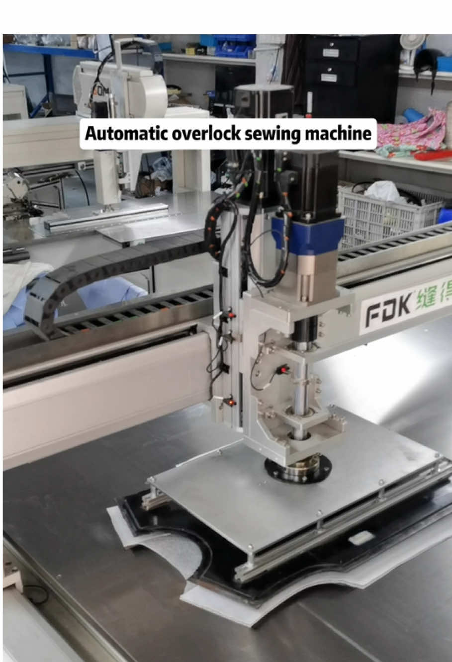 Automatic overlock sewing machina#overlockmachine #autooverlock#autooverlockmachine#knittinghatmachina#sewingmachine#tiktoksewingvideo#Fdksewingmachine#Fdksewingmachine#fdkauto##