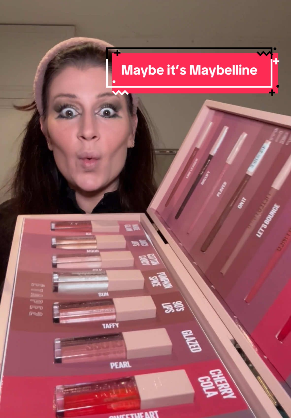 publicité | Je reçois un appel pour me mettre au défis de réaliser un makeup de fête avec @Maybelline New York France ! Vous pensez que j’ai réussi ? #maybeitsmaybelline #maybellinefrance #makeup #jingle #beauty 