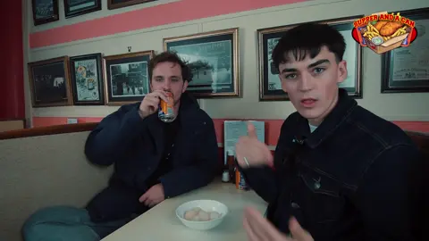 @Vittorio Angelone takes on gio’s onion challenge.. Full episode in bio🍟 #supperandacan #fyp #glasgow #chippy #Scotland #vittorioangelone #giosonionchallenge 
