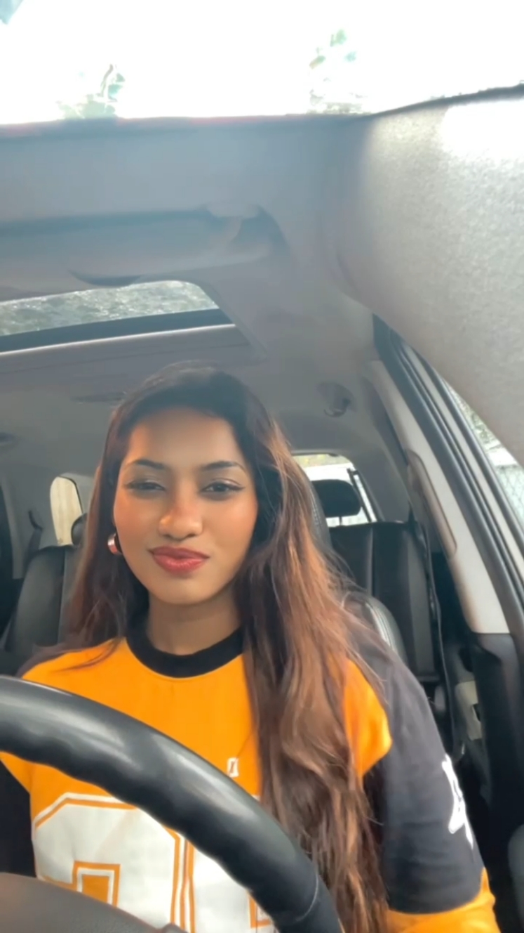 මල්සරා❤️ #malsara #coversong #female #singing #fy #viral #trending #fyp #reggae #rap #onemillionaudition #rapper #fypシ゚ #lyhanza #LYHANZA #bailakella #srilanka 