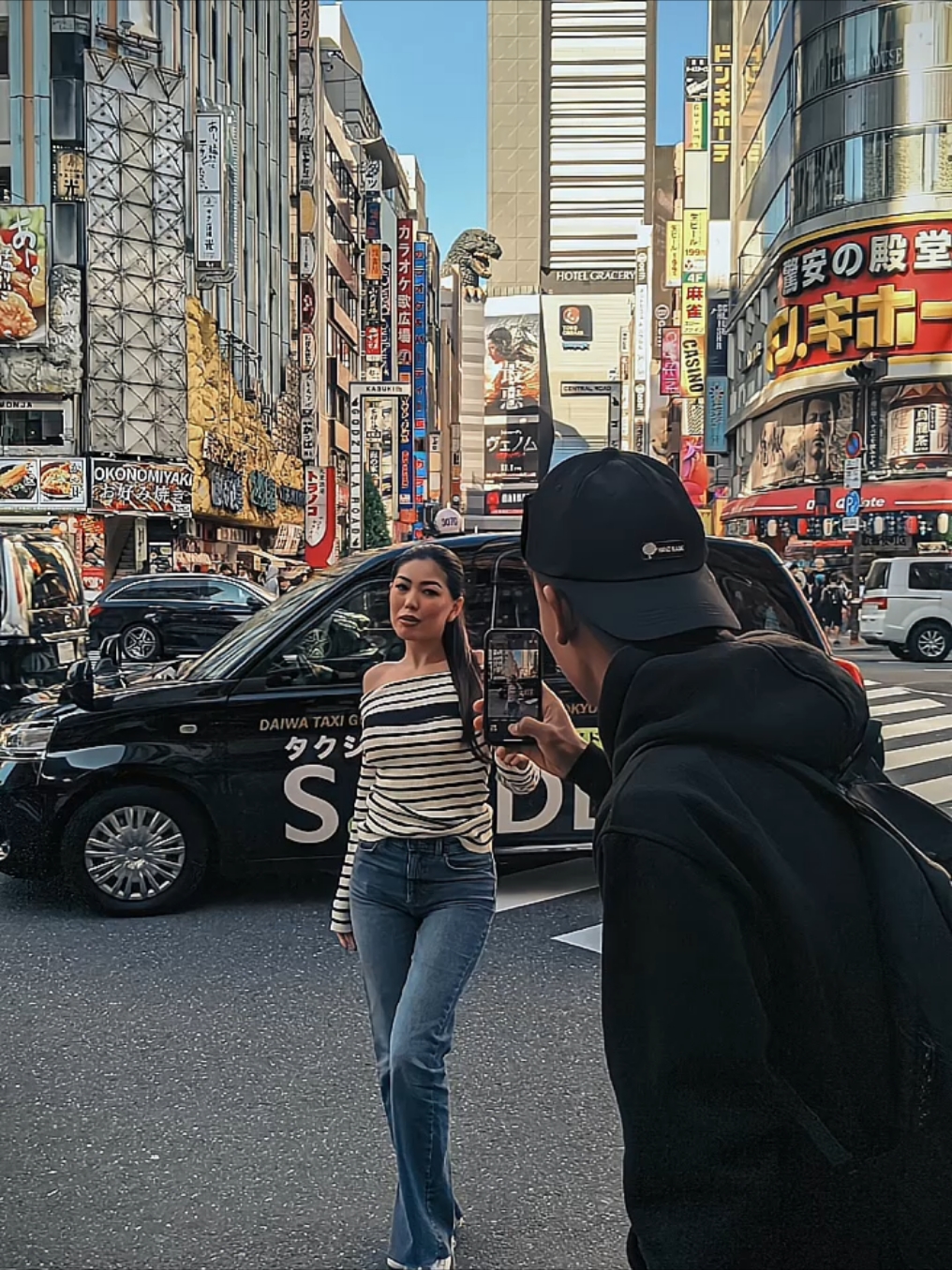 jupun emang indah buat wisata!!! wisata malam misalnya😂 wakattaka?jangan terjerumus pai🫣 #kabukicho #shinjuku #kenshuseijapanindonesia🎌🇮🇩 #jhisuseiindonesia🇮🇩🎌 #foryou 