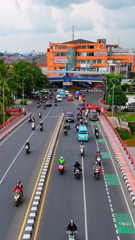 Selamat sore warga kota tangerang ! 🥳 Tetap semangat para pejuang rupiah 💪😁 #bridge #cisadane #cisadanetangerang #tangerangkota #vibes #traffic #feed #aerial #aerialview #fyp #fyppppppppppppppppppppppp 