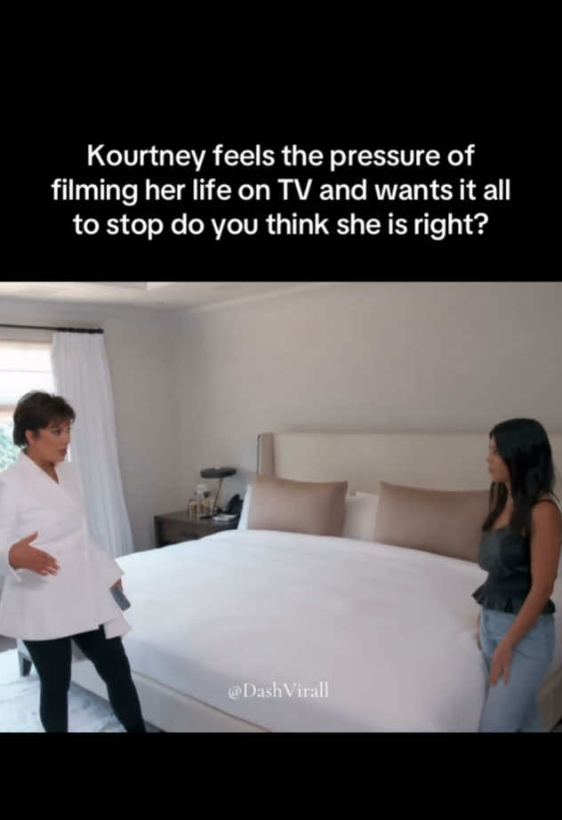 People forget Scott and Kourtneys relationship is what made this show what it is! We need more from kendall and kylie !#kourtneykardashian #krisjenner #foryou 