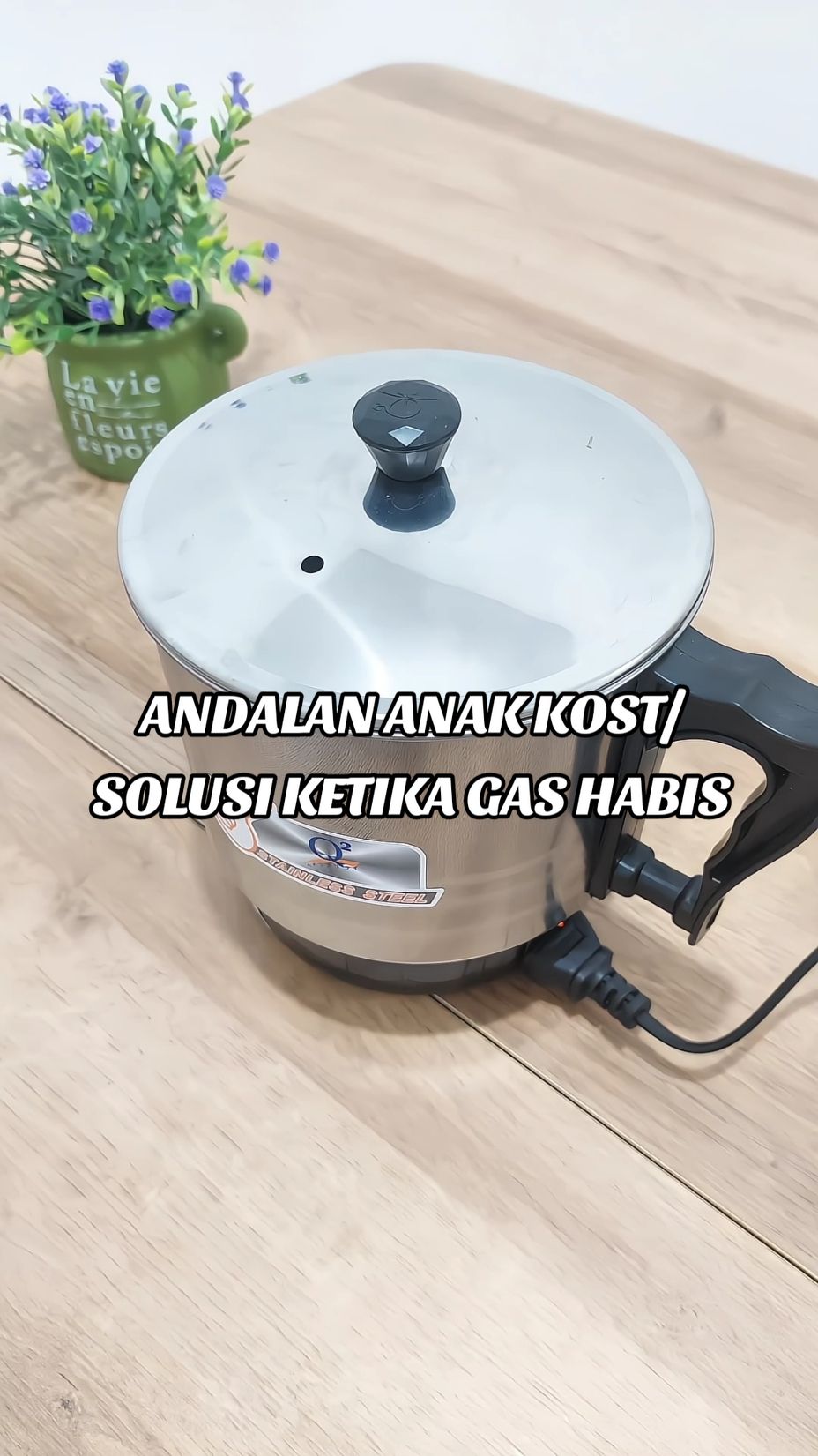 Solusi untuk anak kost atau ketika gas habis. Mug listrik stainless Stell low watt. #electriccup #tekolistrik #perabotanrumahtangga #pemanasairlistrik #elektronik #promo 