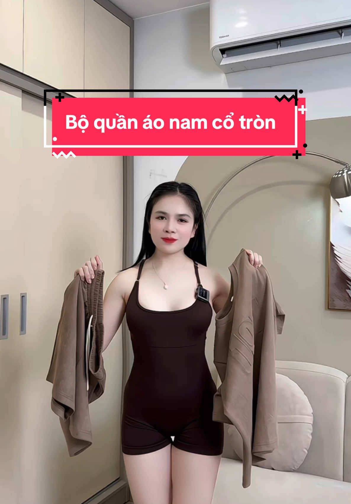 Bộ quần áo nam cổ tròn