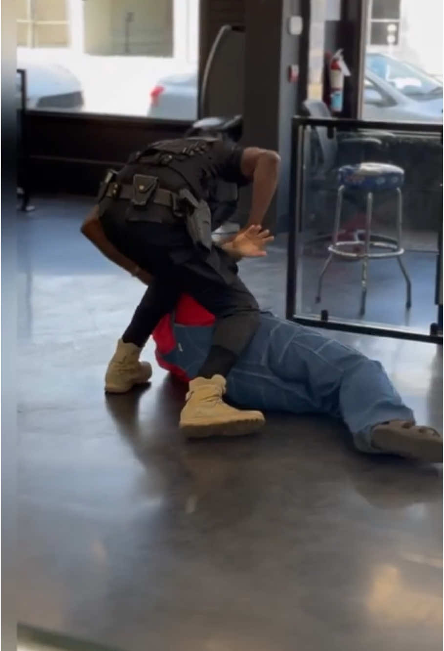 I disrespect this security officer 😂😂😂 #prank #funny #shorts