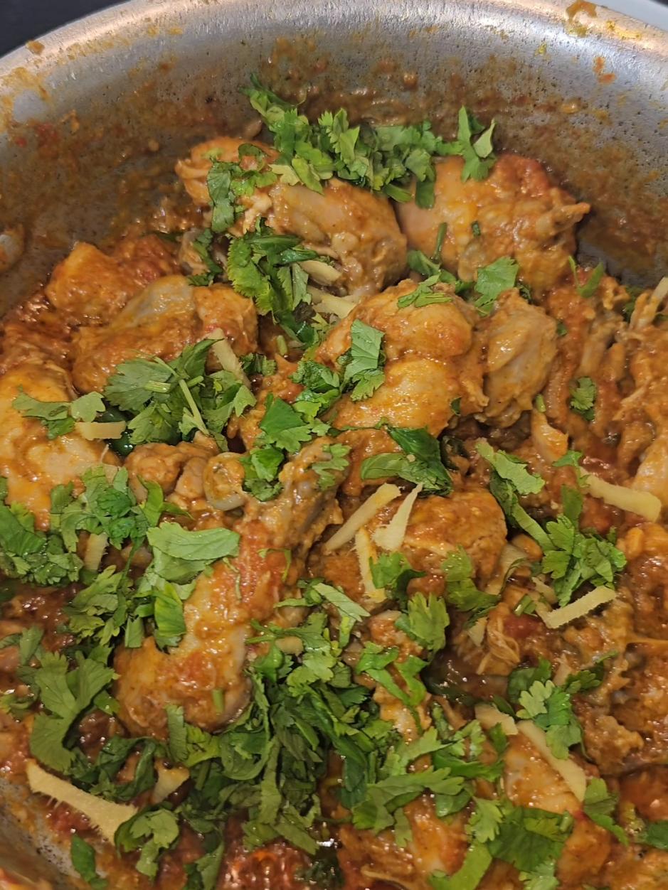 #creatorsearchinsights  Chicken Karahi #desifood #homemadefood #dubai #pakistan #punjab #london #foru #foryourepage #foryoupage❤️❤️ #forupage #chicken #Recipe #EasyRecipe #chickencurry #chickenkarahi 