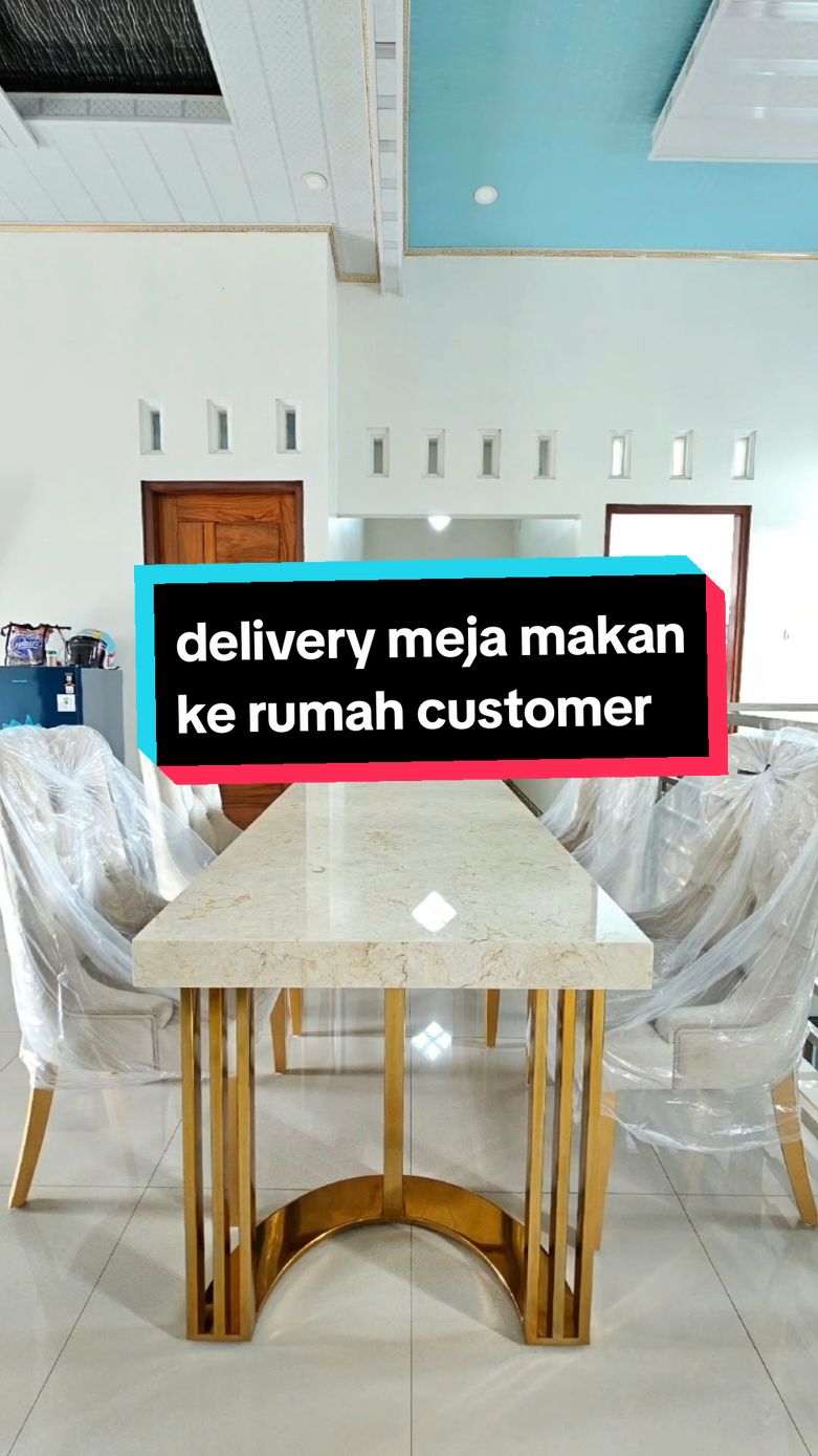 terimakasih kak johan sudah order di mr furniture satu set meja makan marmer. free ongkir untuk dalam kota yah kak. kita antar sampai dalam rumah. #furniture #furniturejepara #mejamarmer #mejamakan 