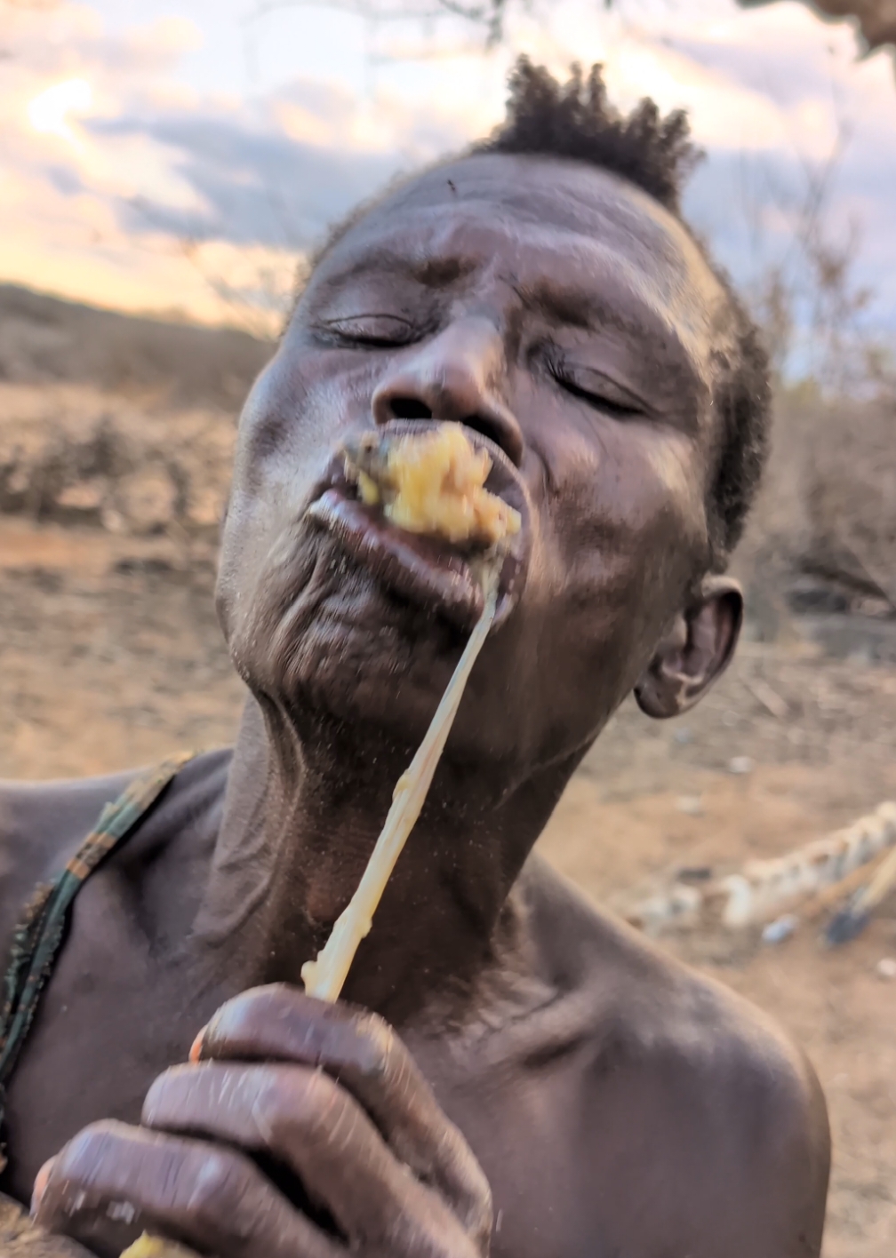 Hadzabe tribe Incredible 😲 eating Lunch🔥🤤 Chief enjoy Lovely meal, so delicious#bushmen #culture #africa 