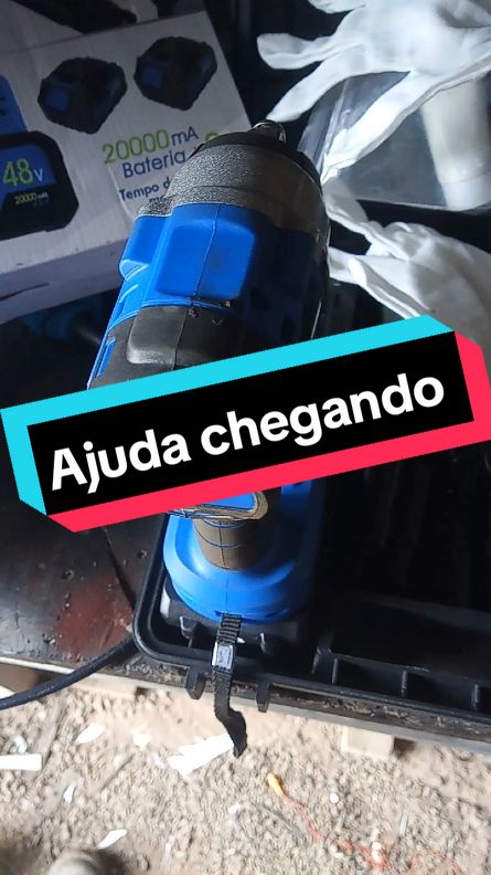 ferramenta nova chegando para ajudar na desmontagem do Corsinha capotado. #corsa  #exbom #chavedeimpacto #corsaclassic 