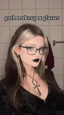 I can’t wear contact lenses for a while so I had to adapt #gothmakeup #makeuptutorial #goth #gothgirl #makeup #fy #glassesgirl #glasses #gothic #grwm 